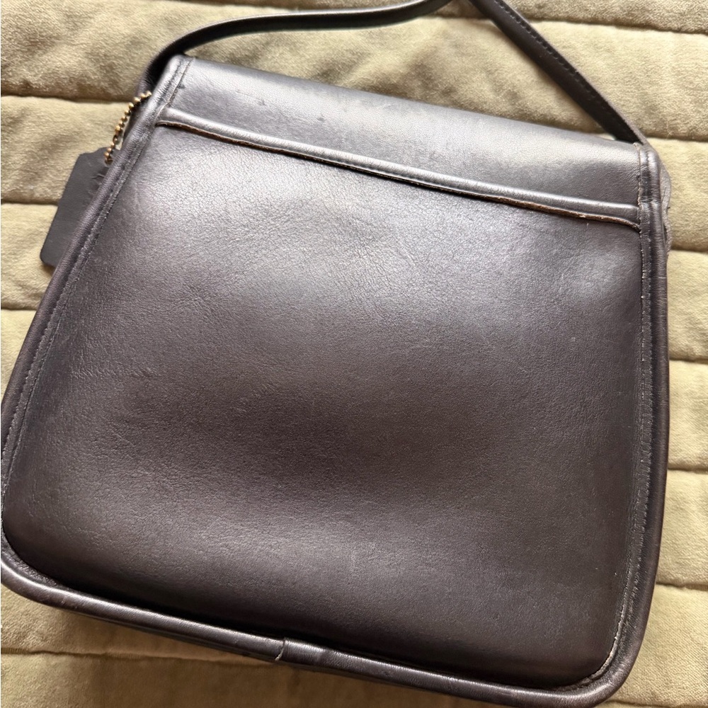 Coach vintage Lindsay Black Leather Crossbody Bag - Picture 4 of 8